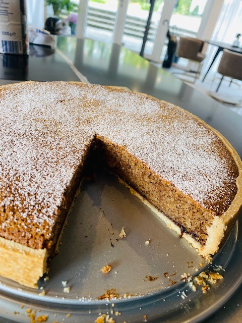 Haselnuss- Zimtkuchen mit Pflaumenmus von Hallo Hessen