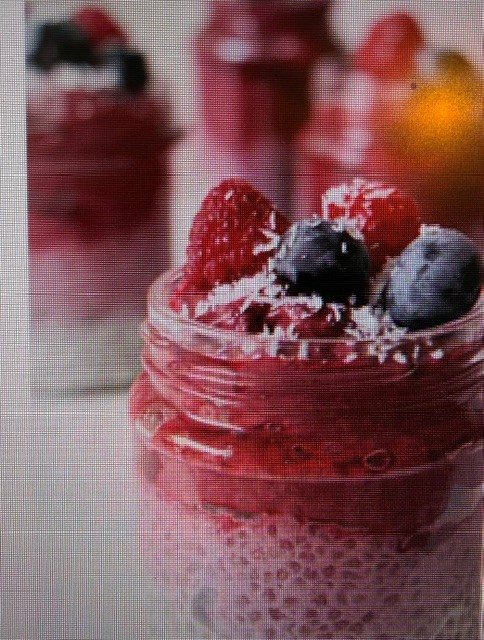 Chia-Pudding mit frischen Beeren von Antje