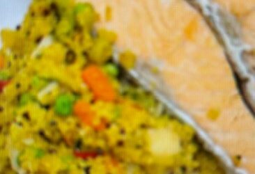 Gedämpfter Lachs mit Quinoa